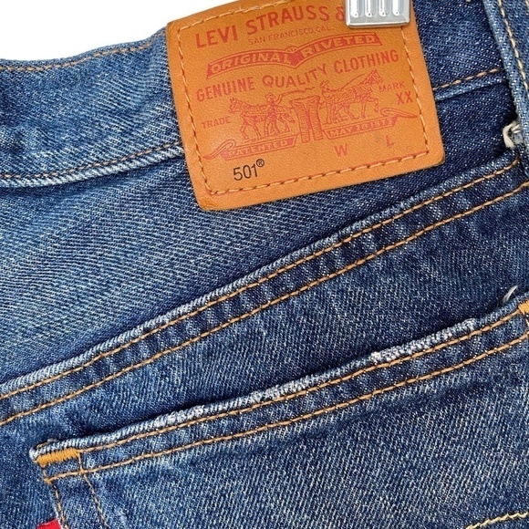Levi 501 High-Rise Denim Jean Shorts, 25 - Picture 8 of 12